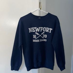 Small navy blue Newport pullover